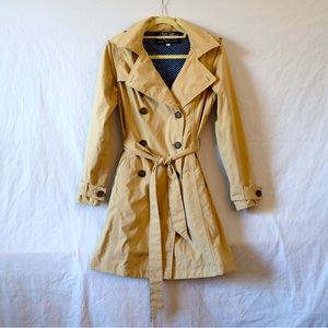 Raincoat with hood and polka dot silk lining. Boutique bought